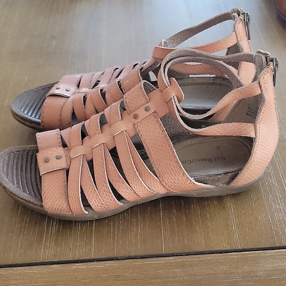 G H BASS & CO  LEATHER SANDALS - Picture 4 of 10